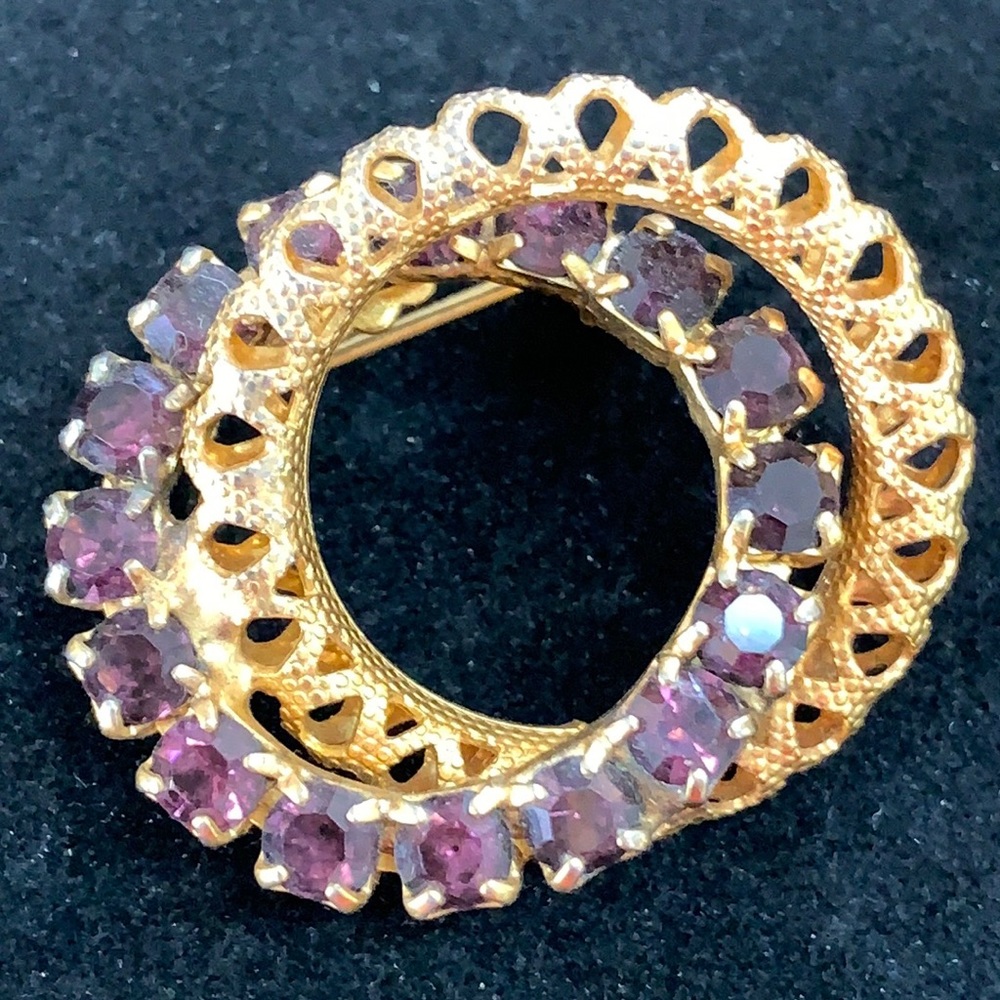 Vintage round amethyst stones pin